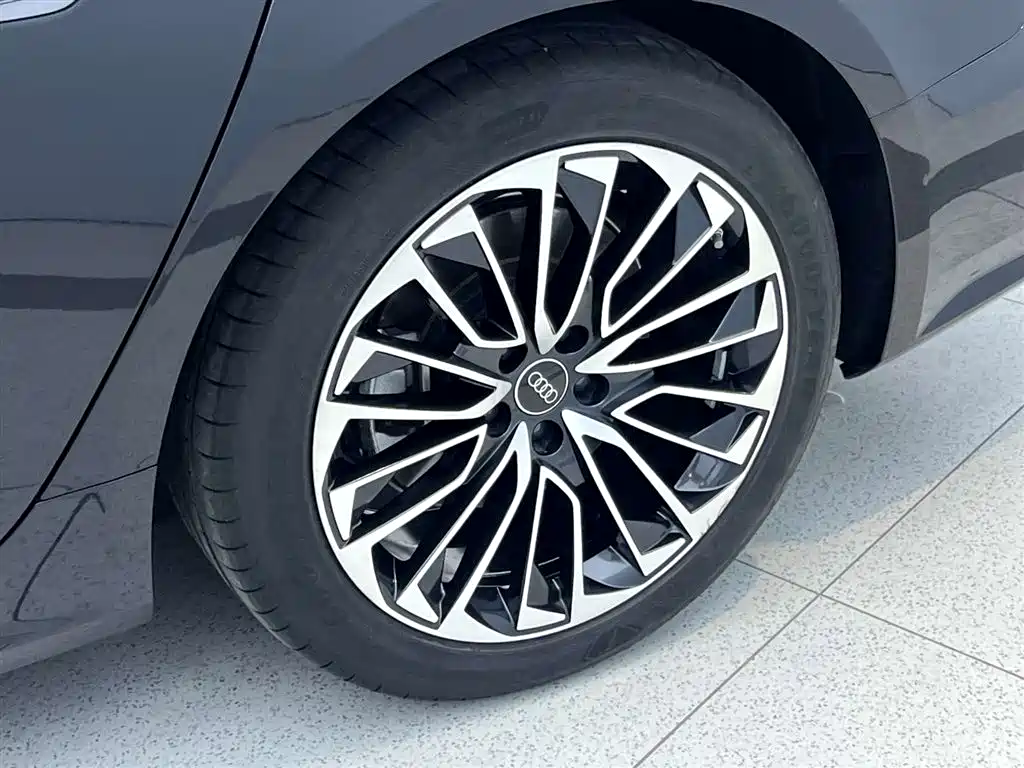 Audi Audi A7L 2024 45 TFSI Luxury 2024 - thumbnail 8