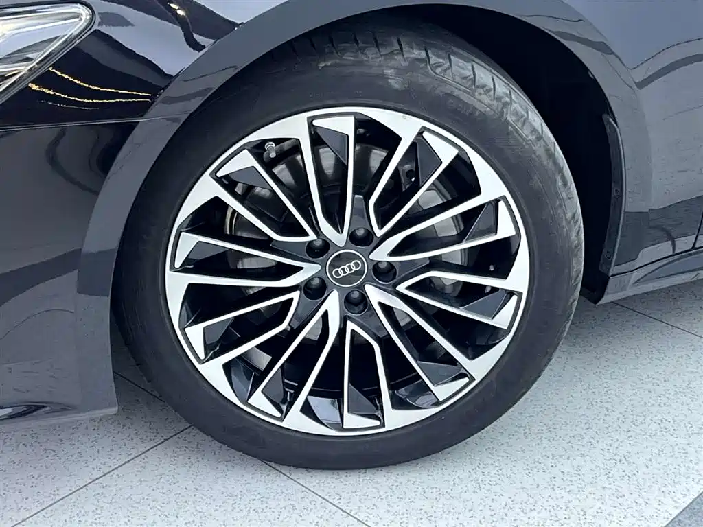 Audi Audi A7L 2024 45 TFSI Luxury 2024 - thumbnail 13