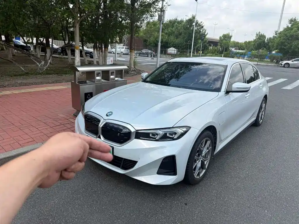 BMW BMW i3 2024 eDrive 35 L 2024 - thumbnail 2