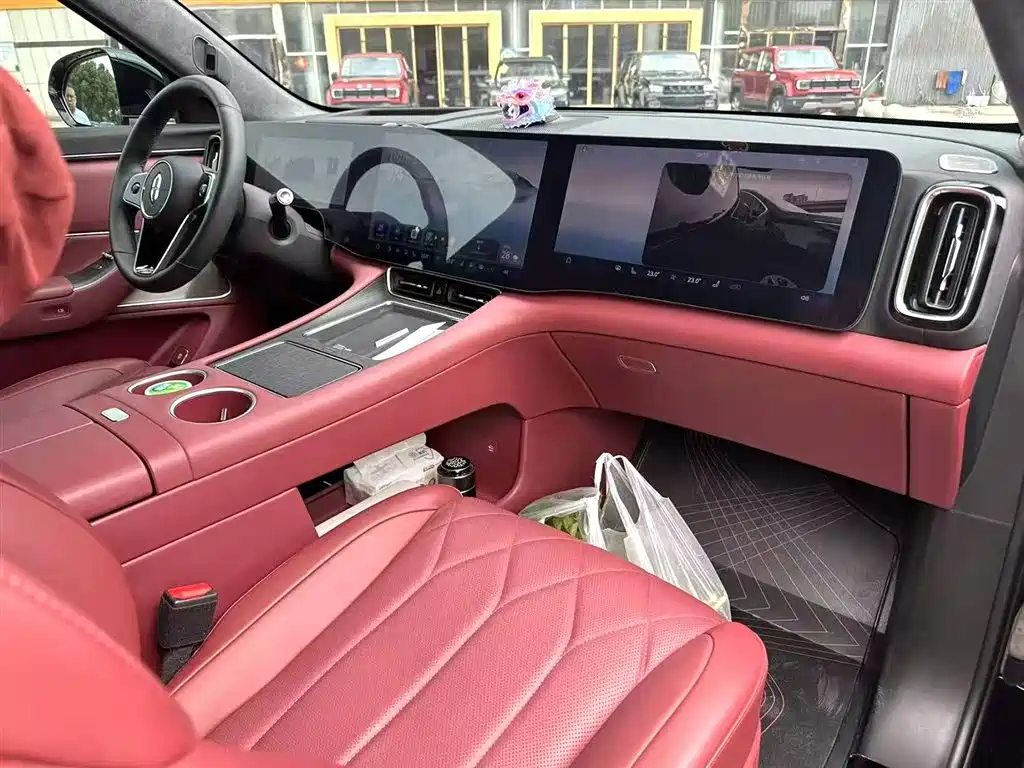 AITO AITO M8 2025 EREV Max+ 53.4kWh 6-Seater with 192-Line LiDAR 2025 - thumbnail 5
