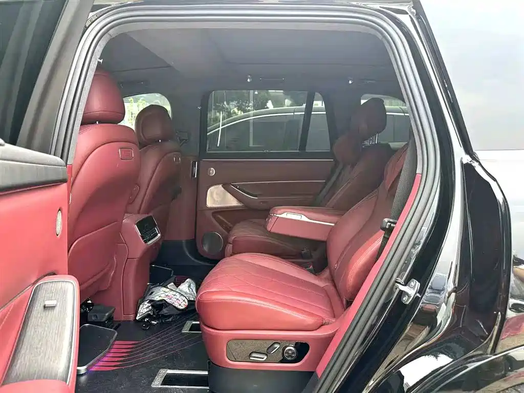AITO AITO M8 2025 EREV Max+ 53.4kWh 6-Seater with 192-Line LiDAR 2025 - thumbnail 6