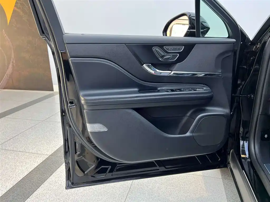 Lincoln Lincoln Corsair 2022 Facelift 2.0T FWD Prestige Edition 2022 - thumbnail 21
