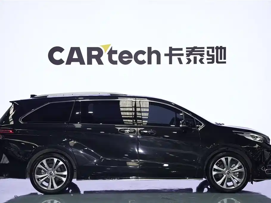 Toyota Toyota Sienna 2023 2.5L Hybrid Premium Edition 2024 - thumbnail 3