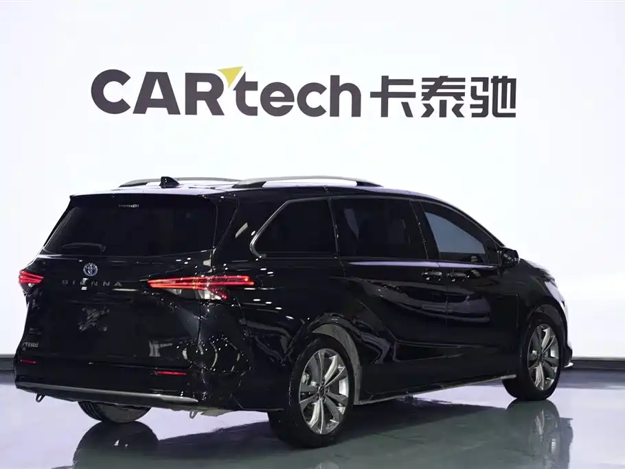 Toyota Toyota Sienna 2023 2.5L Hybrid Premium Edition 2024 - thumbnail 4