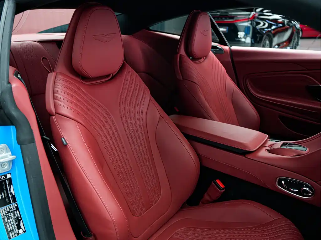 Aston Martin Aston Martin DB11 2023 4.0T V8 Coupe 2023 - thumbnail 16