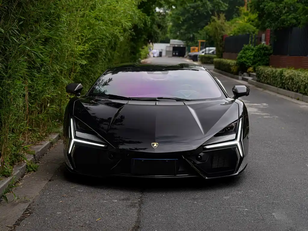 Lamborghini Lamborghini Revuelto 2023 6.5L PHEV Standard Edition 2025 - thumbnail 2
