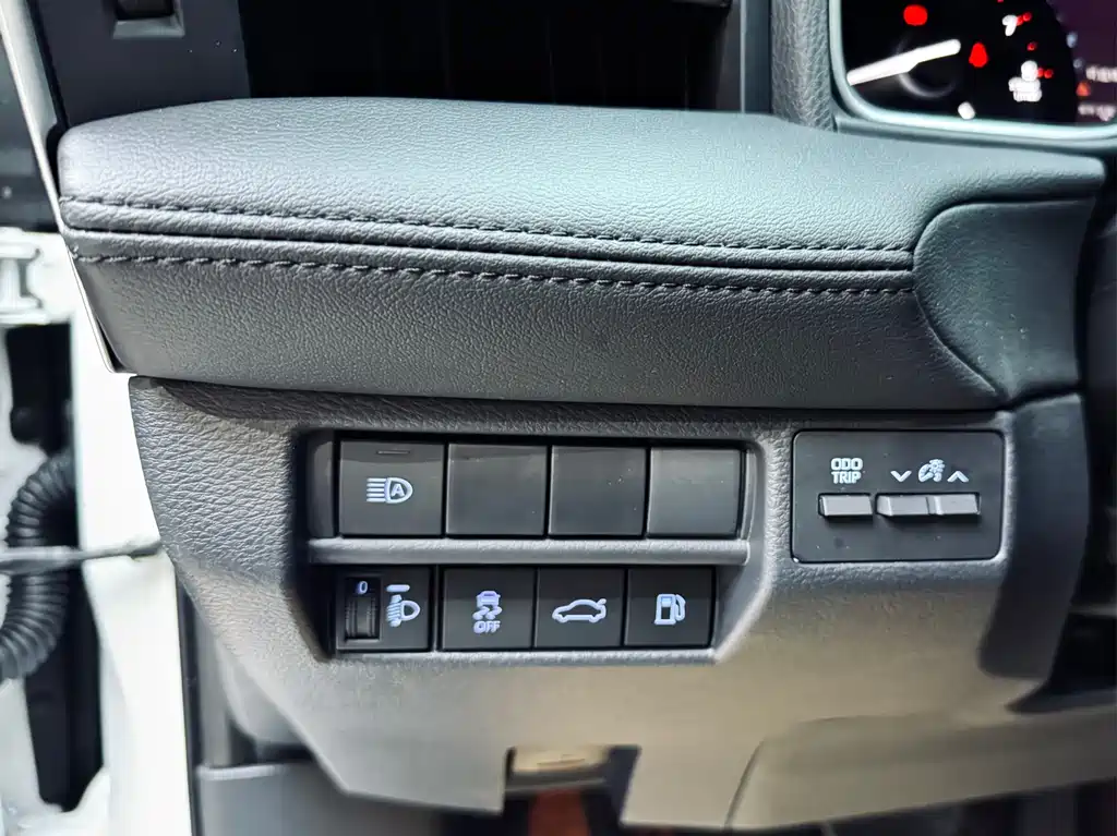 Toyota Toyota Avalon 2023 2.0L Luxury Edition 2023 - thumbnail 12