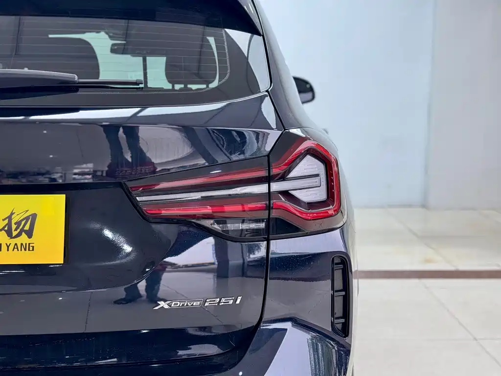 BMW BMW X3 2022 xDrive25i M Sport Package 2022 - thumbnail 24