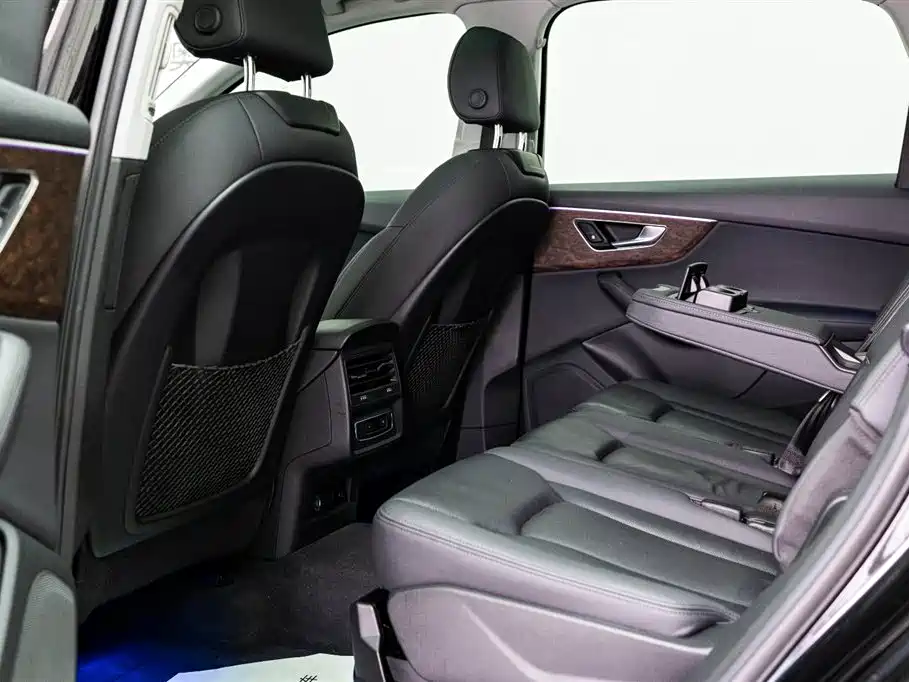 Audi Audi Q7 2023 45 TFSI quattro S line 2023 - thumbnail 7