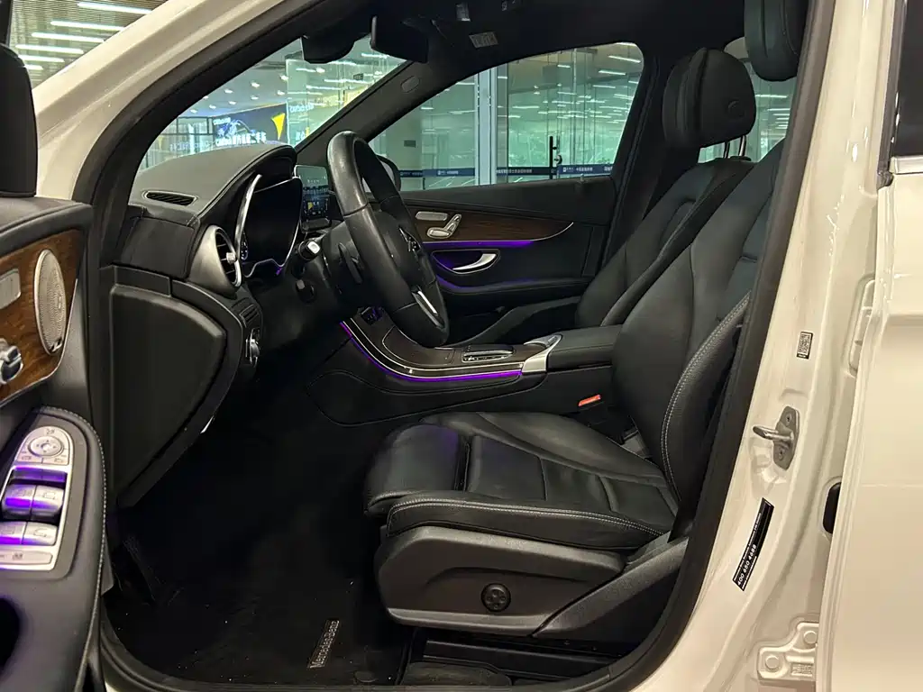 Mercedes-Benz Mercedes-Benz GLC 2021 GLC 300 L 4MATIC Dynamic Edition 2022 - thumbnail 4