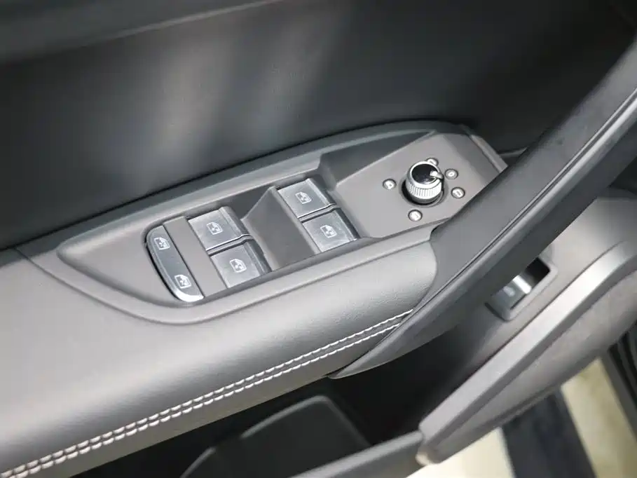 Audi Audi Q5L 2025 45th Anniversary Edition 40 TFSI Luxury Dynamic 2025 - thumbnail 12