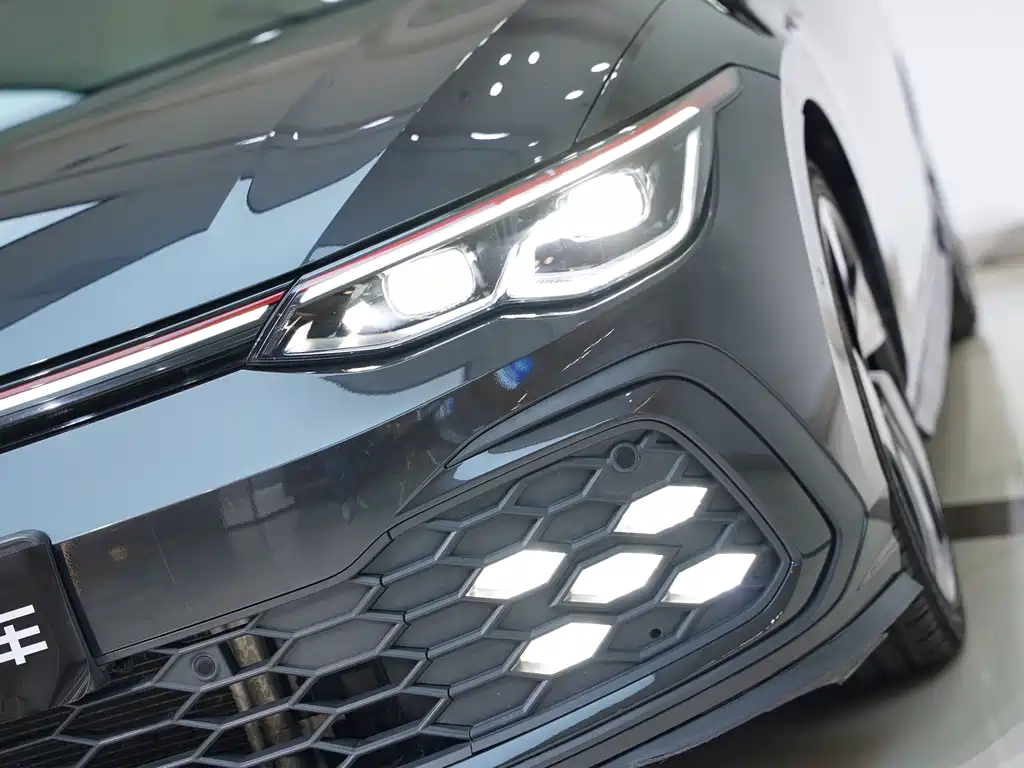 Volkswagen Volkswagen Golf GTI 2021 380TSI DSG GTI 2021 - thumbnail 7