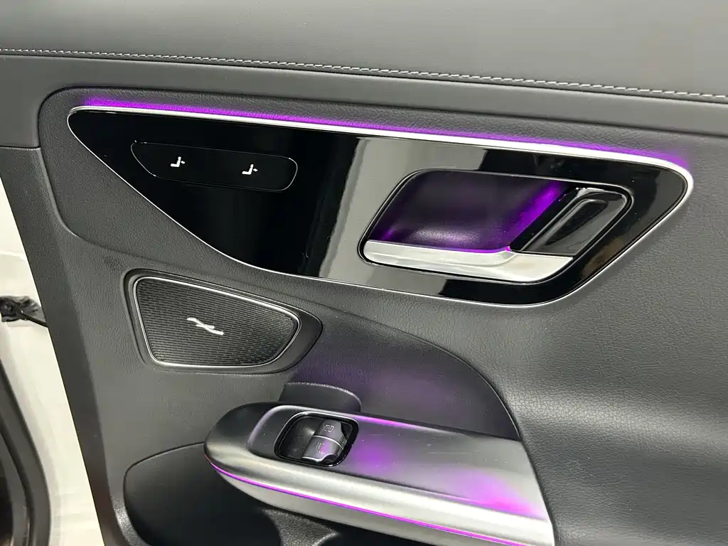 Mercedes-Benz Mercedes-Benz C-Class 2024 C 350 eL 2024 - thumbnail 13