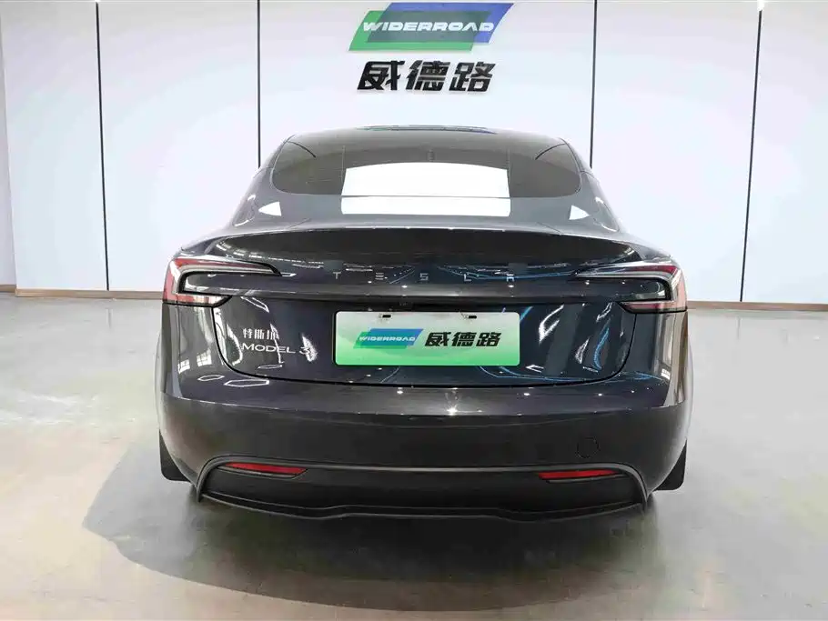 Tesla Tesla Model 3 2025 - thumbnail 4