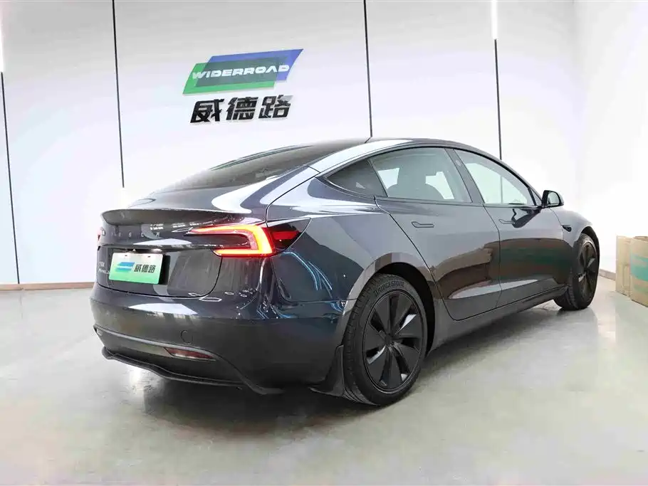 Tesla Tesla Model 3 2025 - thumbnail 5