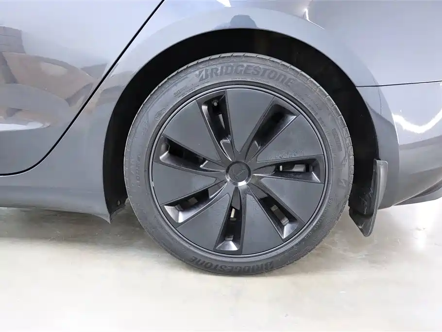 Tesla Tesla Model 3 2025 - thumbnail 30