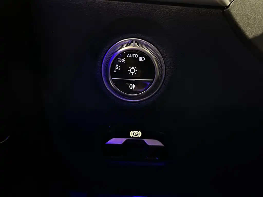 Mercedes-Benz Mercedes-Benz C-Class 2022 Facelift C 200 L Sport Edition 2021 - thumbnail 13