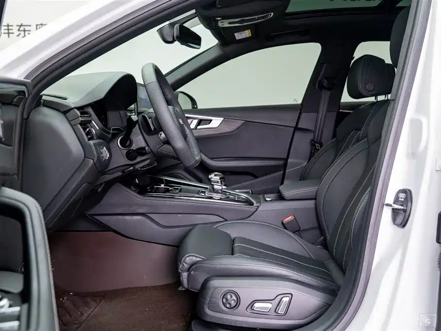 Audi Audi A4L 2024 40 TFSI Luxury Dynamic 2024 - thumbnail 10