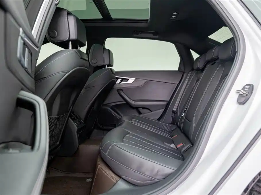 Audi Audi A4L 2024 40 TFSI Luxury Dynamic 2024 - thumbnail 11