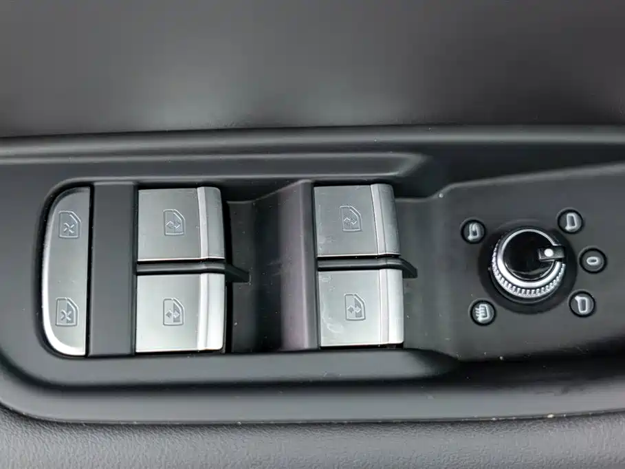 Audi Audi A4L 2024 40 TFSI Luxury Dynamic 2024 - thumbnail 15