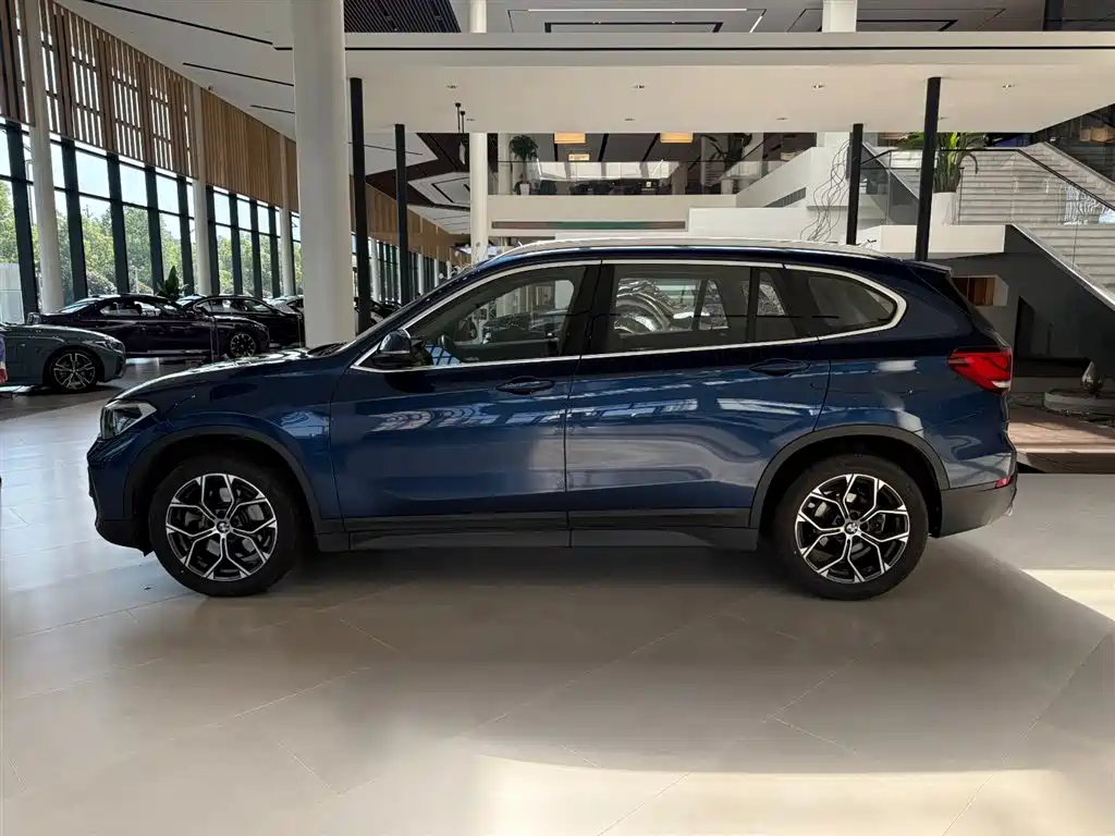BMW BMW X1 2021 sDrive25Li Leading Edition 2020 - thumbnail 11