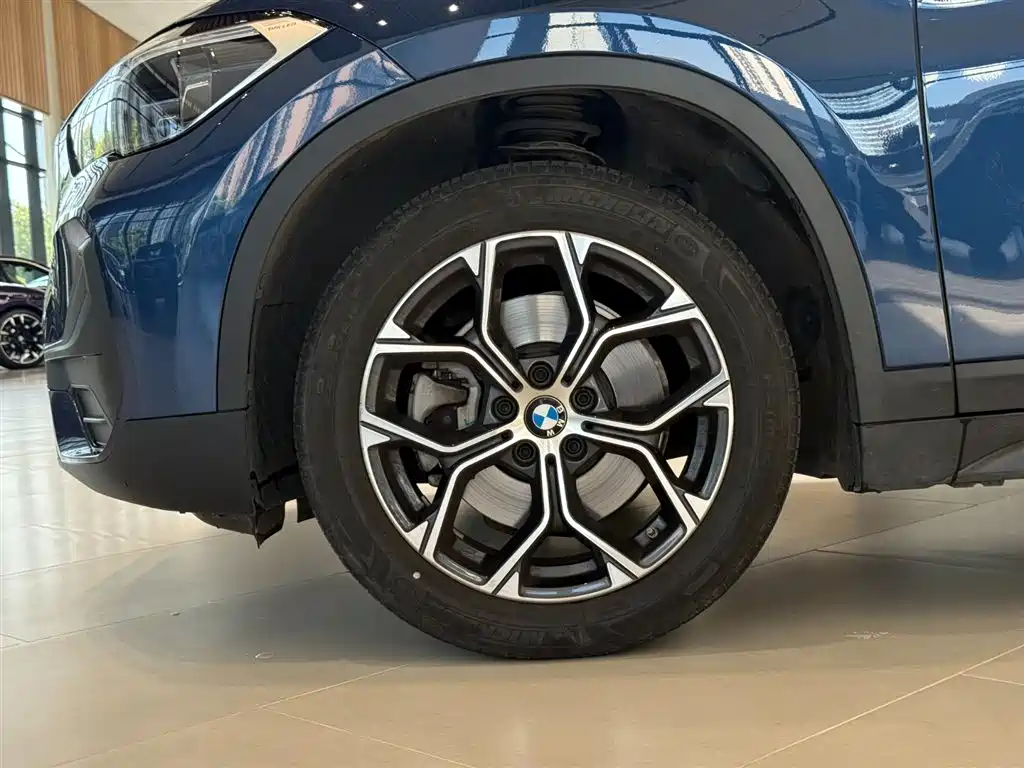 BMW BMW X1 2021 sDrive25Li Leading Edition 2020 - thumbnail 13