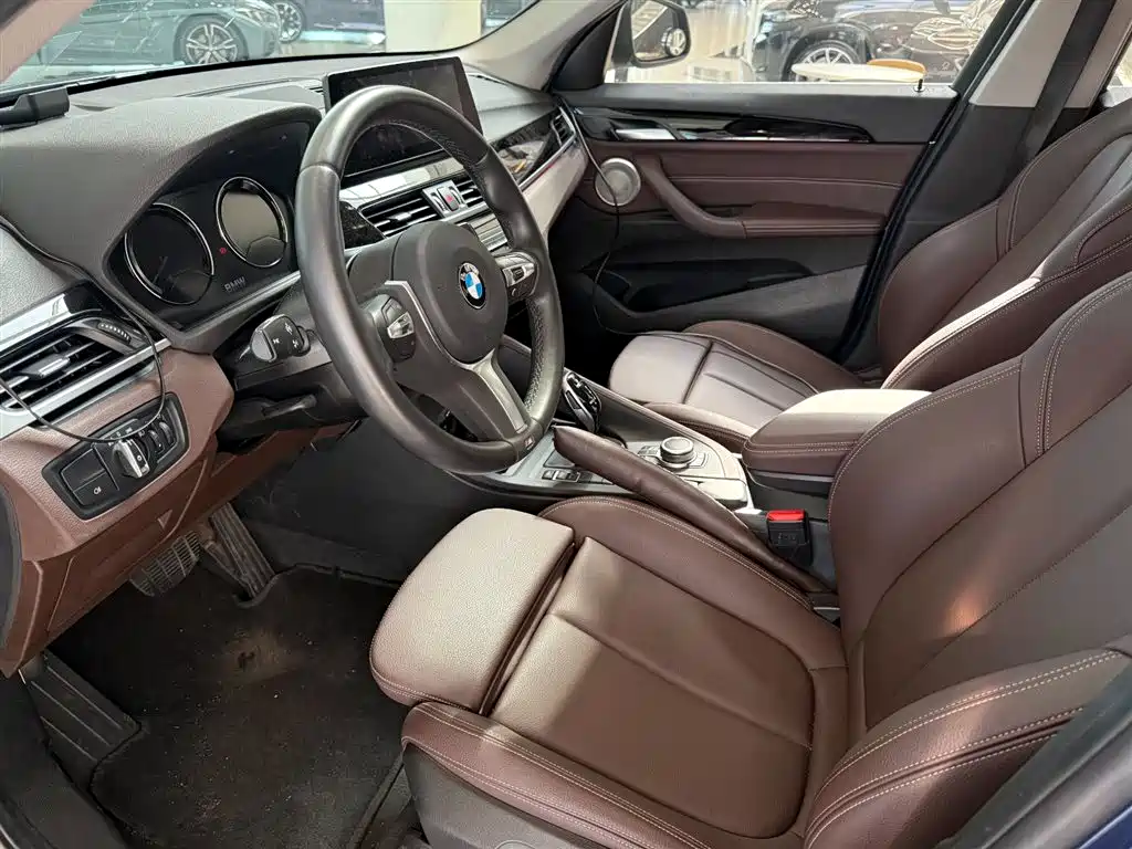 BMW BMW X1 2021 sDrive25Li Leading Edition 2020 - thumbnail 14