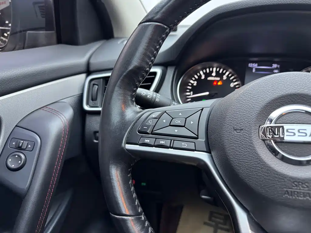 Nissan Nissan Qashqai 2019 2.0L CVT Luxury Edition 2019 - thumbnail 18