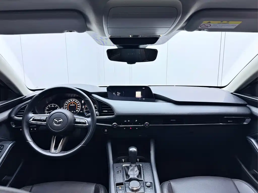 Mazda Mazda 3 Axela 2022 2.0L Automatic Zhiya Obsidian Edition 2022 - thumbnail 17