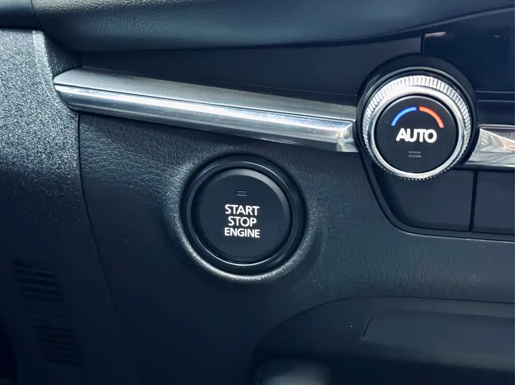Mazda Mazda 3 Axela 2022 2.0L Automatic Zhiya Obsidian Edition 2022 - thumbnail 20
