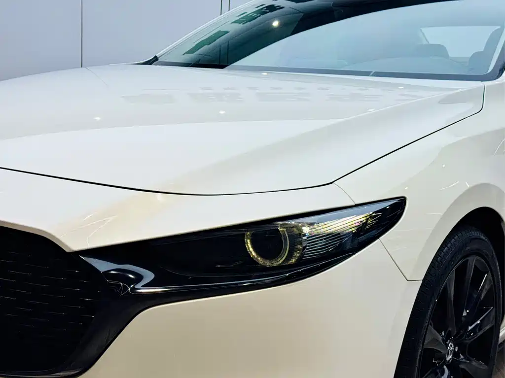 Mazda Mazda 3 Axela 2022 2.0L Automatic Zhiya Obsidian Edition 2022 - thumbnail 22