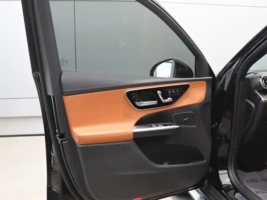 Mercedes-Benz Mercedes-Benz GLC 2023 GLC 260 L 4MATIC Luxury 5-Seater 2023 - thumbnail 10