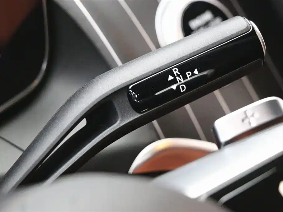 Mercedes-Benz Mercedes-Benz GLC 2023 GLC 260 L 4MATIC Luxury 5-Seater 2023 - thumbnail 15