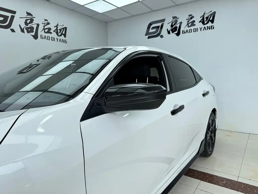 Honda Civic 2021 HATCHBACK 220TURBO CVT 2020 - thumbnail 5