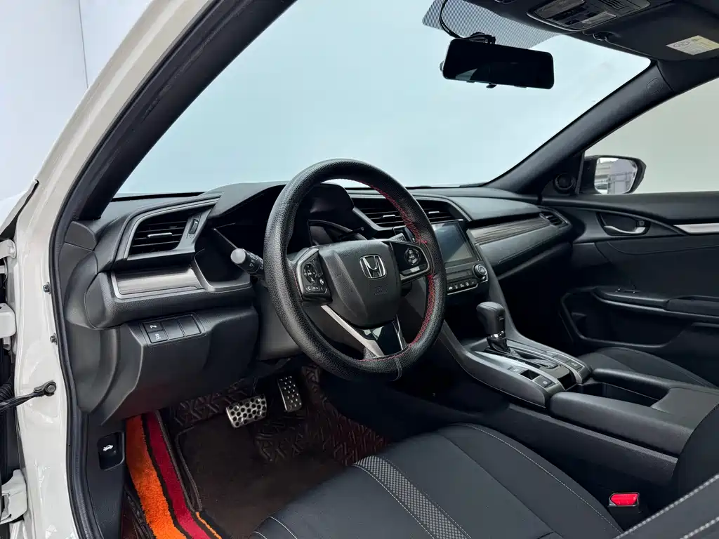 Honda Civic 2021 HATCHBACK 220TURBO CVT 2020 - thumbnail 7