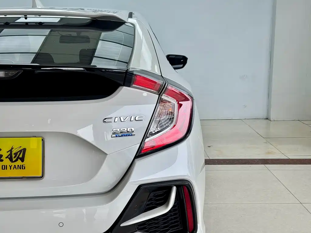 Honda Civic 2021 HATCHBACK 220TURBO CVT 2020 - thumbnail 23