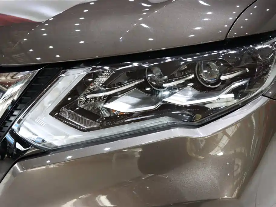 Nissan Nissan X-Trail 2020 2.5L XL ITS 3rows CVT 4WD 7-Seater Luxury Pilot Edition 2021 - thumbnail 19