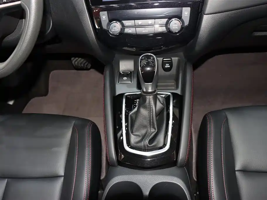 Nissan Nissan Qashqai 2023 Classic 2.0L CVT XV Comfort Edition 2024 - thumbnail 15