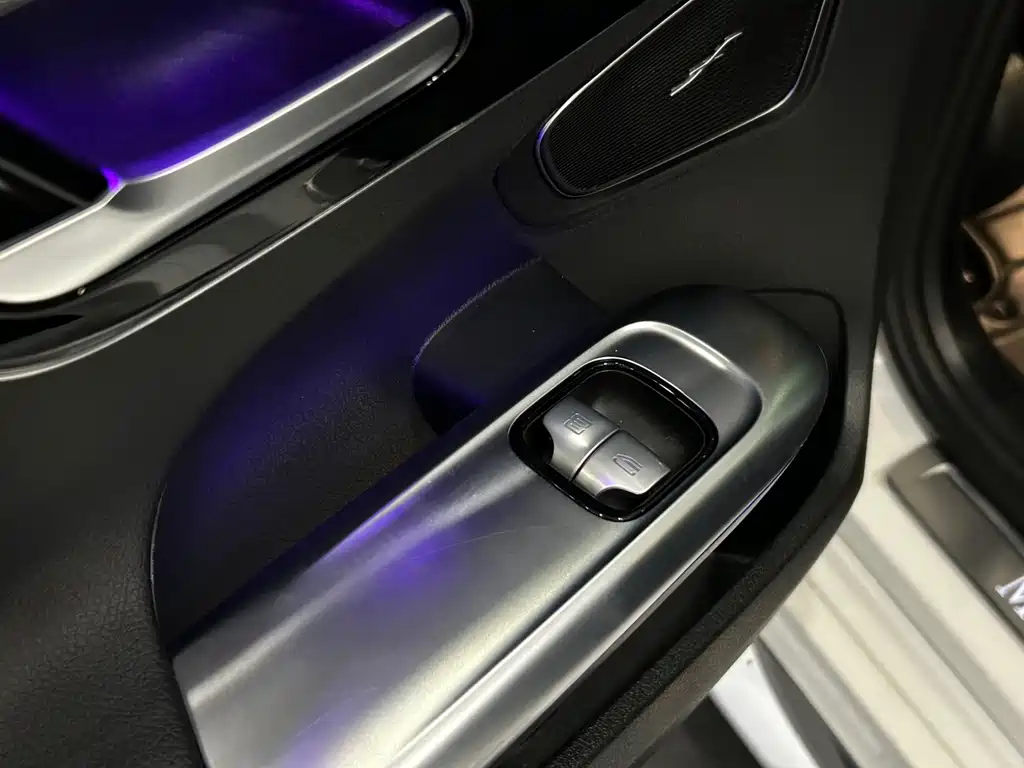 Mercedes-Benz Mercedes-Benz C-Class 2023 C 350 eL 2023 - thumbnail 24