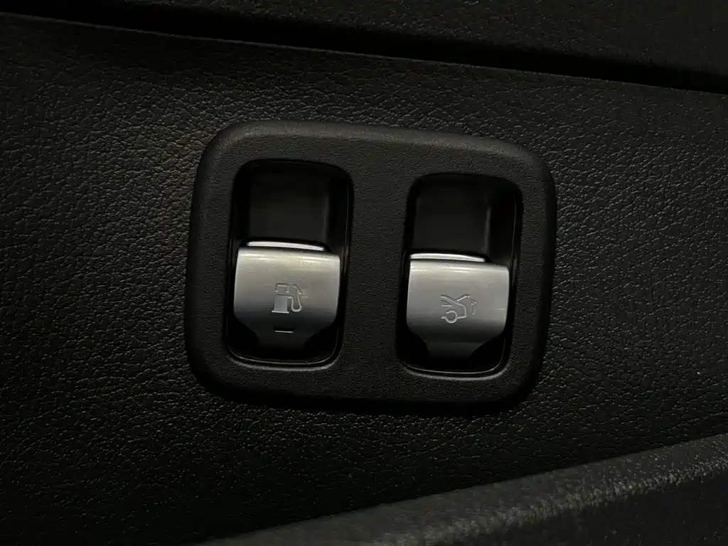 Mercedes-Benz Mercedes-Benz C-Class 2023 C 350 eL 2023 - thumbnail 26