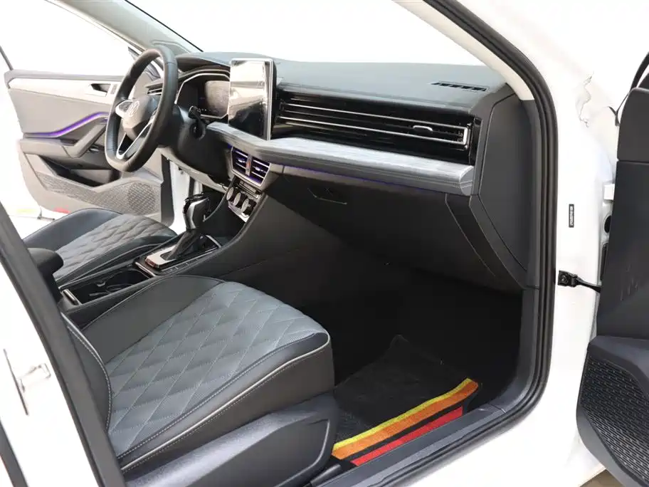 Volkswagen Volkswagen Sagitar 2023 300TSI DSG Beyond Edition 2024 - thumbnail 8
