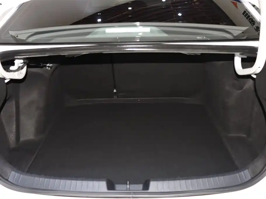 Volkswagen Volkswagen Sagitar 2023 300TSI DSG Beyond Edition 2024 - thumbnail 17