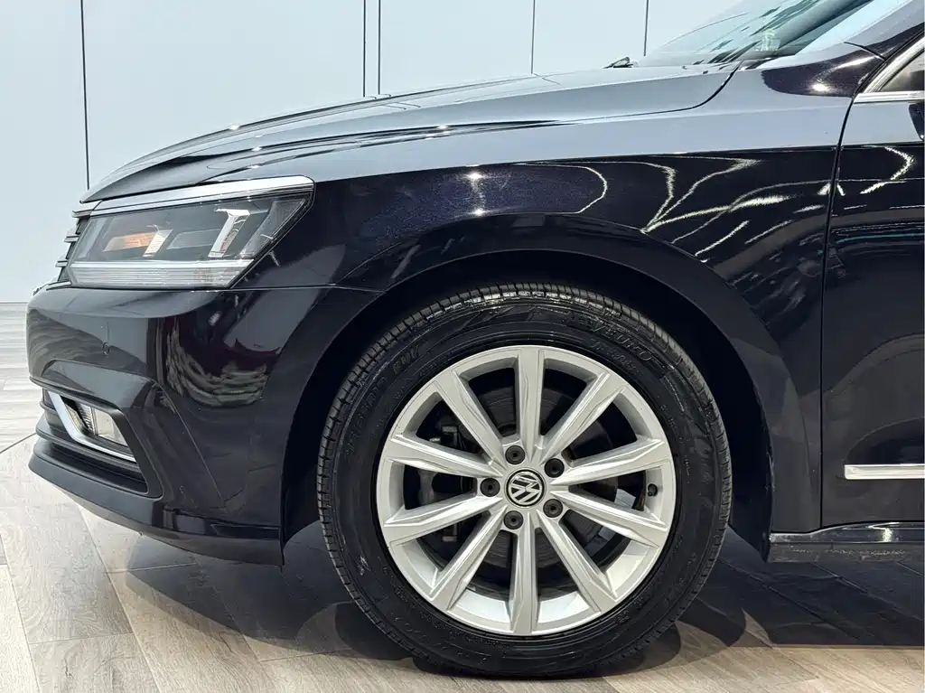 Volkswagen Volkswagen Passat 2017 330TSI DSG Zunrong Edition 2018 - thumbnail 23