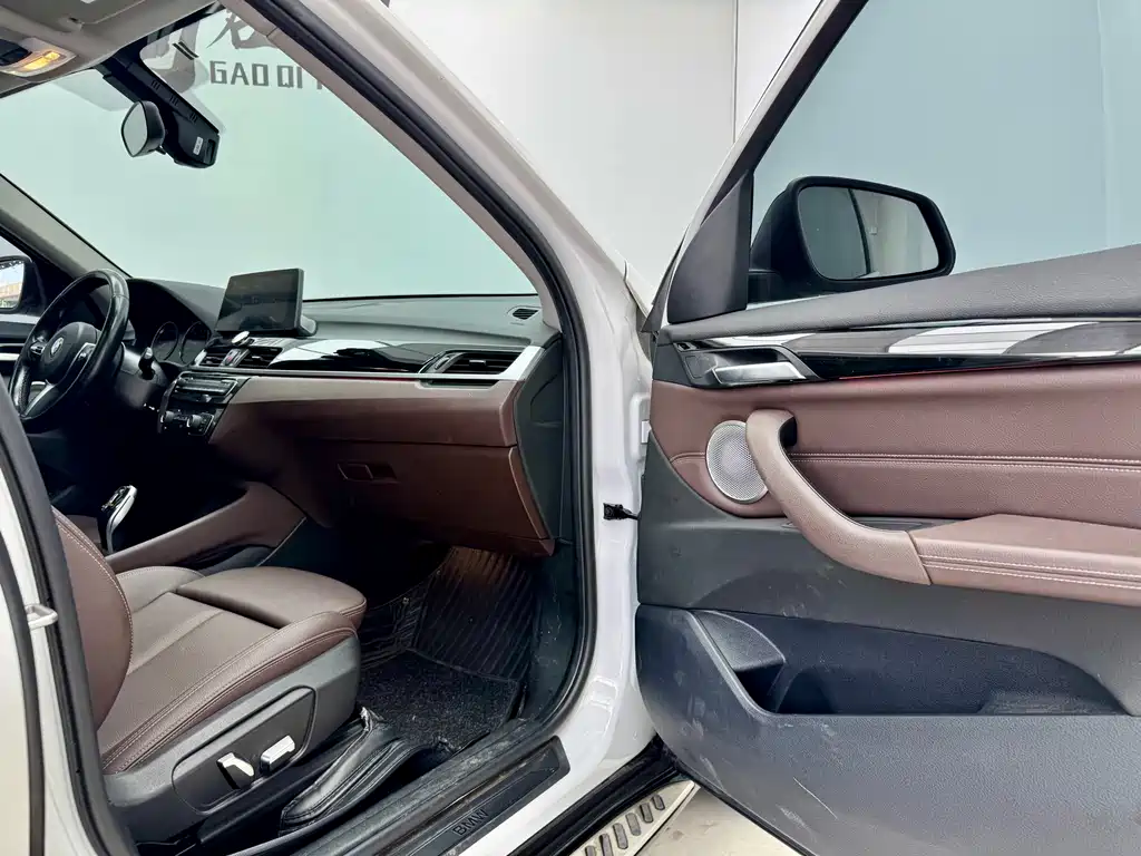 BMW BMW X1 2022 sDrive25Li Leading Edition 2022 - thumbnail 10