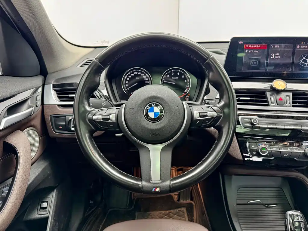 BMW BMW X1 2022 sDrive25Li Leading Edition 2022 - thumbnail 14