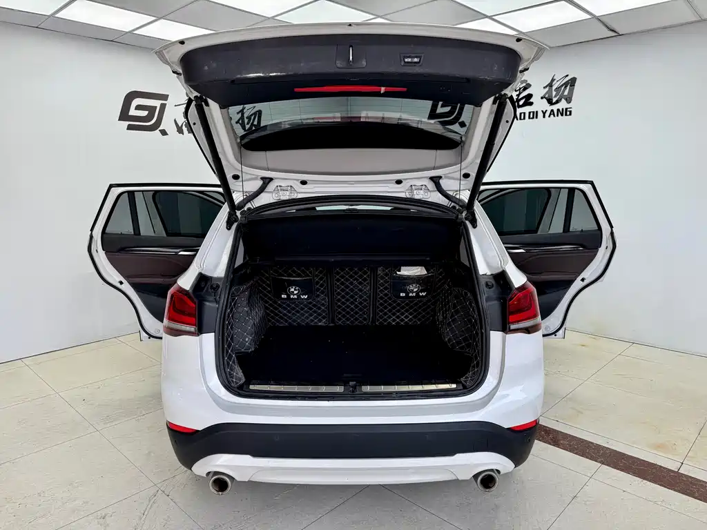 BMW BMW X1 2022 sDrive25Li Leading Edition 2022 - thumbnail 19