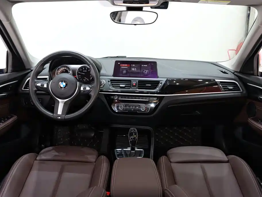 BMW BMW 1 Series 2020 120i M Sport Package 2020 - thumbnail 11