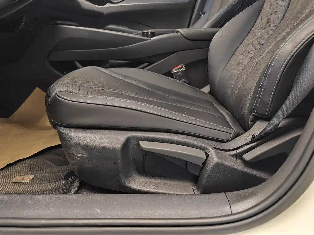 BYD BYD Seal 06 2026 DM-i Chaoxiang Edition 128KM Luxury Edition 2026 - thumbnail 11