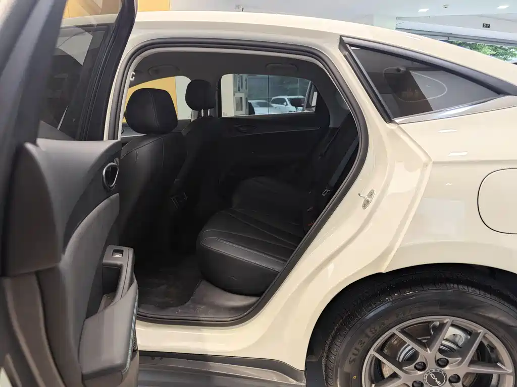 BYD BYD Seal 06 2026 DM-i Chaoxiang Edition 128KM Luxury Edition 2026 - thumbnail 22