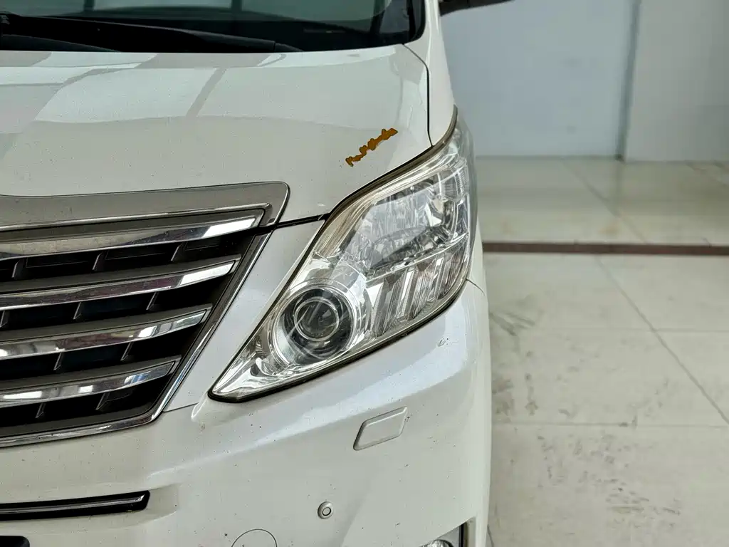 Toyota Alphard 2014 Middle East Edition 2016 - thumbnail 4